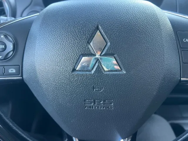 Mitsubishi Mirage G4 photo 21