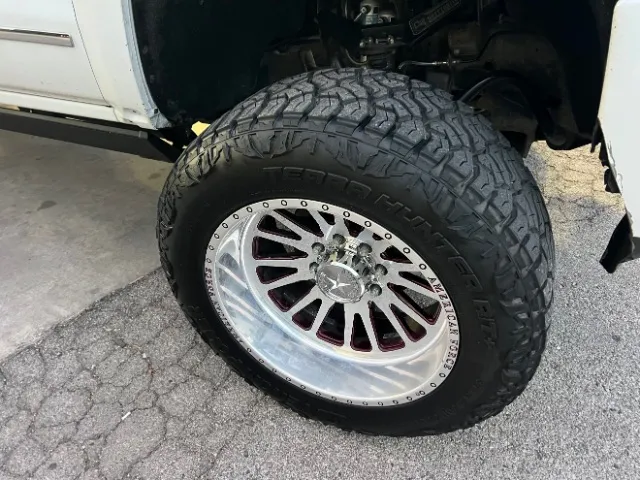 Chevrolet Silverado photo 12