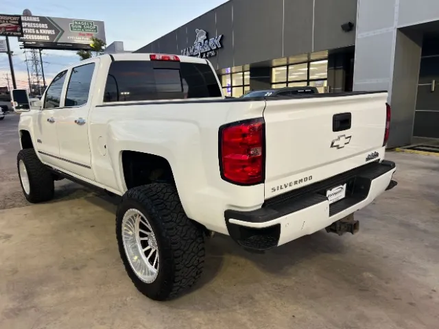 Chevrolet Silverado photo 8