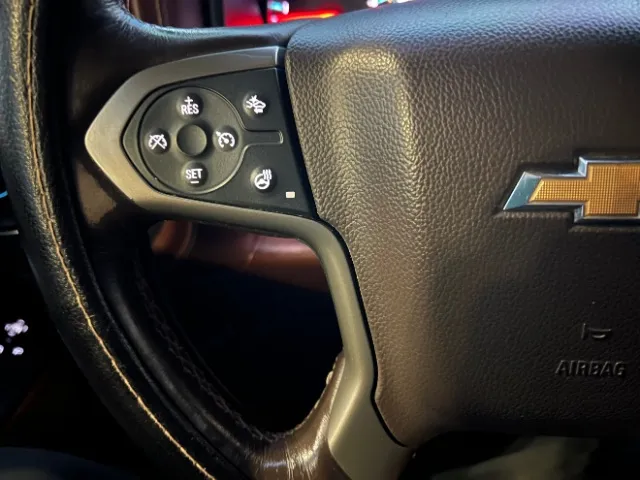 Chevrolet Silverado photo 22