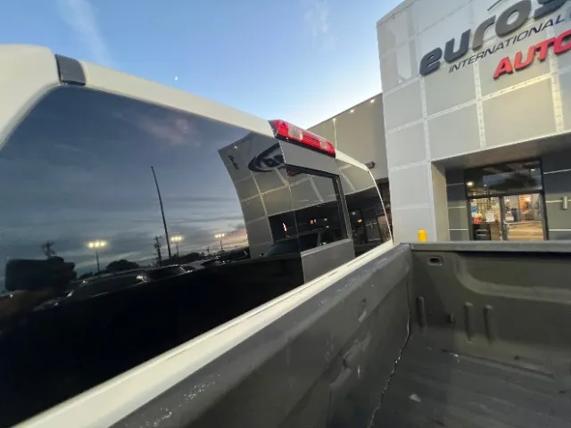 Chevrolet Silverado photo 19