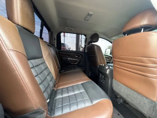Nissan Titan photo 35
