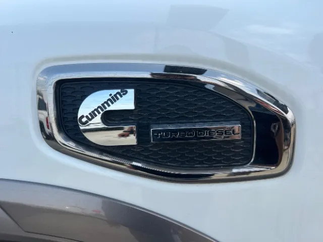 Nissan Titan photo 11