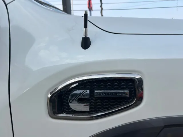 Nissan Titan photo 13