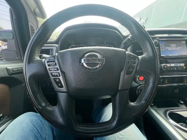 Nissan Titan photo 49