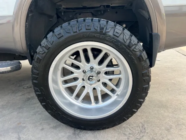 Nissan Titan photo 24