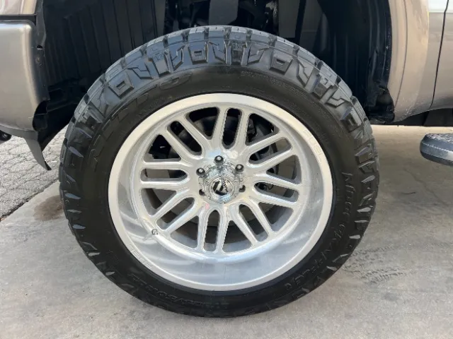Nissan Titan photo 26