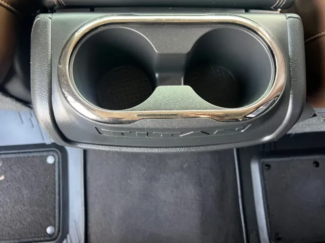 Nissan Titan photo 41