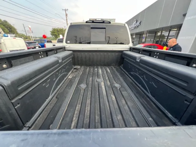 Nissan Titan photo 17