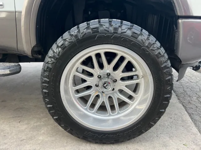 Nissan Titan photo 20