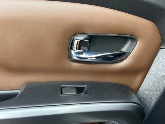 Nissan Titan photo 37