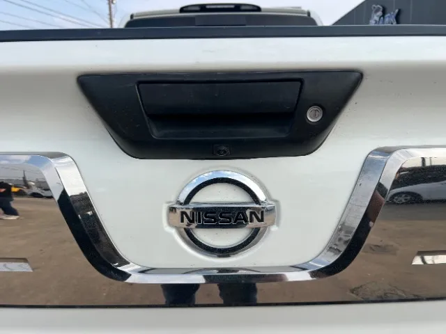 Nissan Titan photo 16
