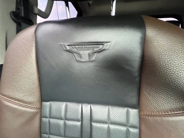 Nissan Titan photo 58