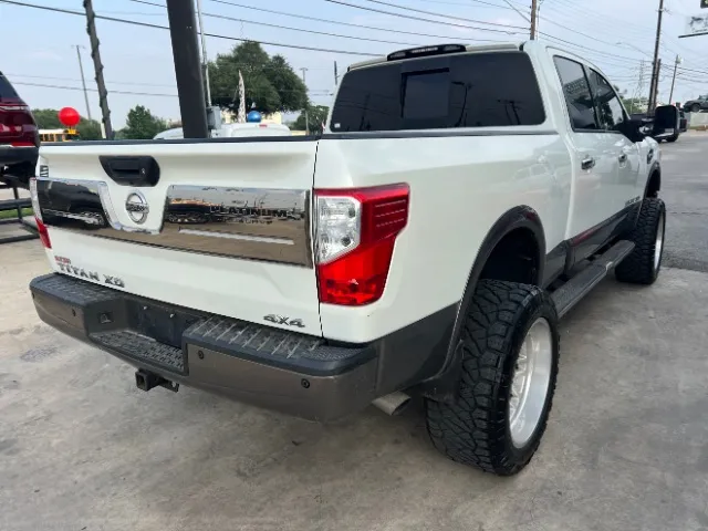 Nissan Titan photo 6