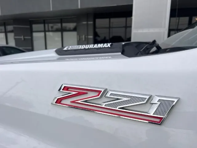 Chevrolet Silverado photo 5