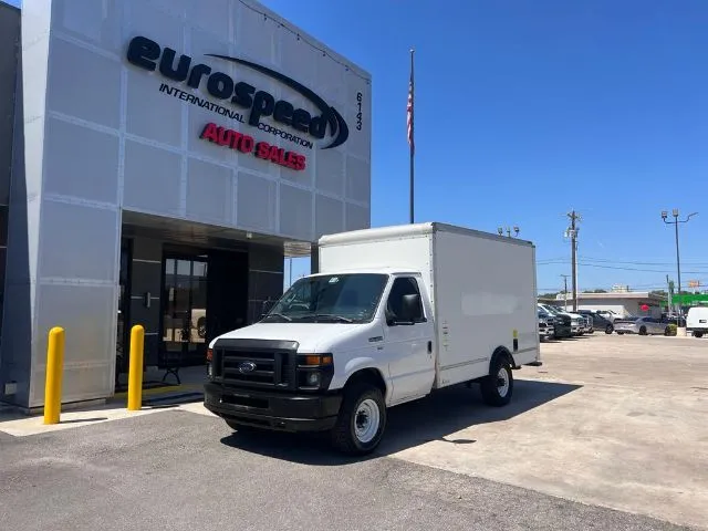 2014 Ford E-Series Cutaway