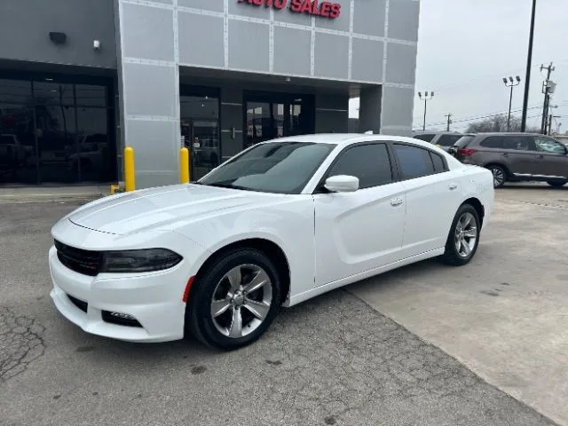 White 2018 Dodge Charger SXT Plus RWD for sale in San Antonio, TX