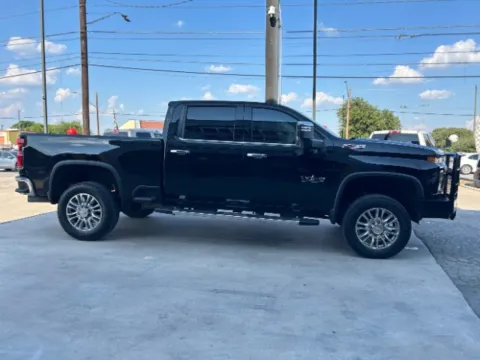 More photos of 2020 Chevrolet Silverado 2500HD LTZ at Eurospeed International Corp, TX