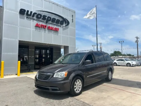 Photos of 2015 Chrysler Town & Country Touring for sale in San Antonio, TX at Eurospeed International Corp