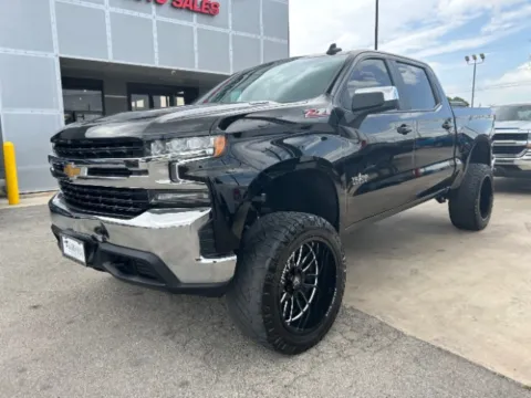 Black 2021 Chevrolet Silverado 1500 z71 for sale in San Antonio, TX