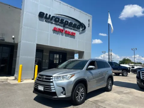 Photos of 2018 Toyota Highlander XLE for sale in San Antonio, TX at Eurospeed International Corp