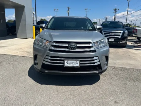 Another view of 2018 Toyota Highlander XLE for sale in San Antonio, TX at Eurospeed International Corp