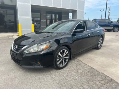Black 2016 Nissan Altima 3.5 SR for sale in San Antonio, TX