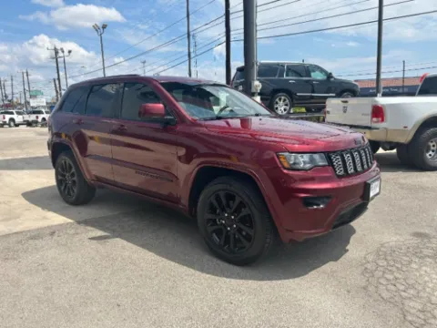 More photos of 2017 Jeep Grand Cherokee Altitude 4x4 at Eurospeed International Corp, TX