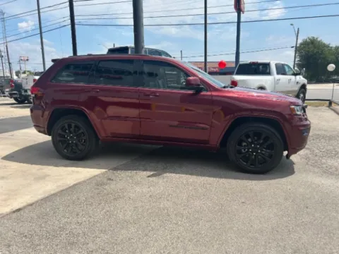 More photos of 2017 Jeep Grand Cherokee Altitude 4x4 at Eurospeed International Corp, TX
