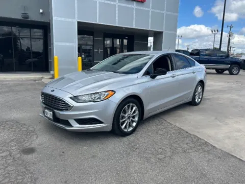 Silver 2017 Ford Fusion SE for sale in San Antonio, TX