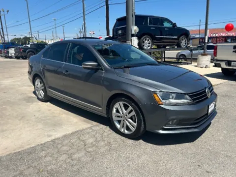 More photos of 2017 Volkswagen Jetta 1.8T SEL at Eurospeed International Corp, TX