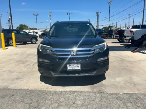 Another view of 2017 Honda Pilot Elite for sale in San Antonio, TX at Eurospeed International Corp