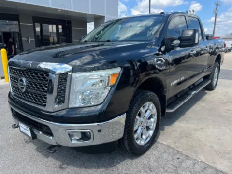 Black 2017 Nissan TITAN XD SV Gas for sale in San Antonio, TX