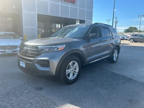 Gray 2022 Ford Explorer XLT for sale in San Antonio, TX