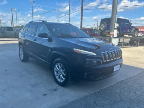 More photos of 2015 Jeep Cherokee Latitude at Eurospeed International Corp, TX