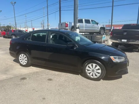 More photos of 2014 Volkswagen Jetta 2.0L S at Eurospeed International Corp, TX
