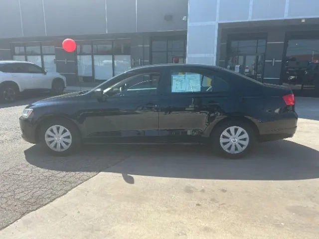 2014 Volkswagen Jetta 2.0 S photo 2