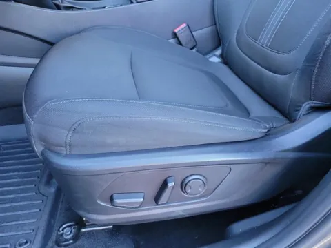 More photos of 2023 Hyundai Tucson SEL at Susan Schein Automotive - Pelham, AL