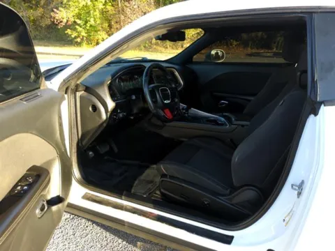 More photos of 2019 Dodge Challenger SXT at Susan Schein Automotive - Pelham, AL