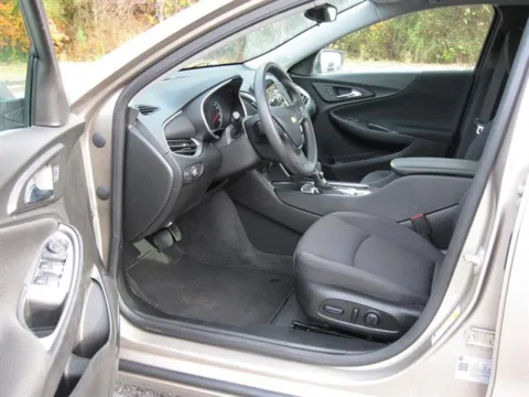 More photos of 2025 Chevrolet Malibu LT at Susan Schein Automotive - Pelham, AL