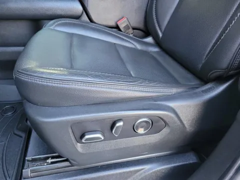 More photos of 2021 GMC Yukon XL Denali at Susan Schein Automotive - Pelham, AL