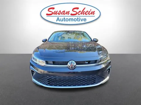 Photos of 2025 Volkswagen Jetta SE for sale in Pelham, AL at Susan Schein Automotive - Pelham