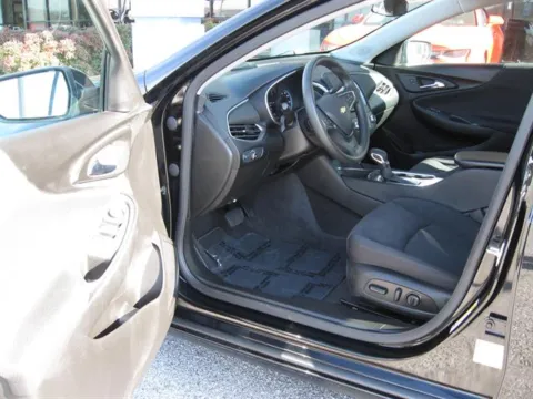 More photos of 2025 Chevrolet Malibu LT at Susan Schein Automotive - Pelham, AL