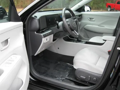 More photos of 2025 Hyundai Kona SEL at Susan Schein Automotive - Pelham, AL