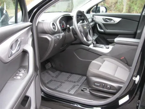 More photos of 2025 Chevrolet Blazer LT at Susan Schein Automotive - Pelham, AL