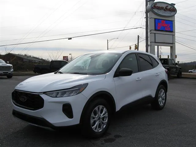2025 Ford Escape Active's photo