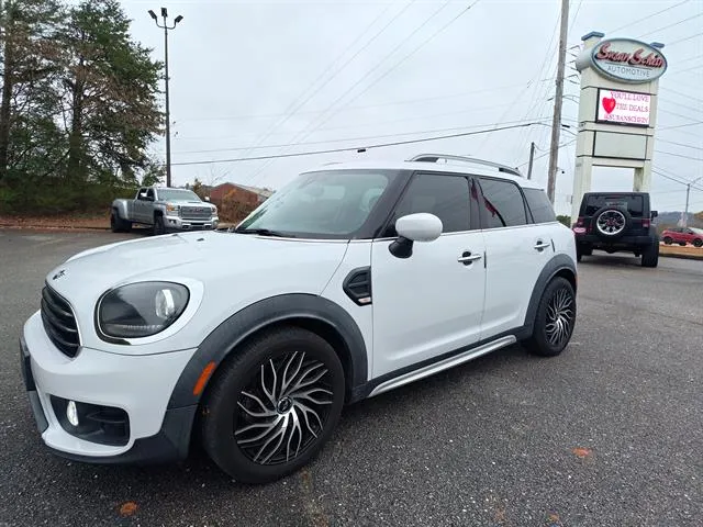 2020 MINI Countryman Base's photo
