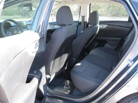 More photos of 2019 Kia Forte LXS at Susan Schein Automotive - Pelham, AL