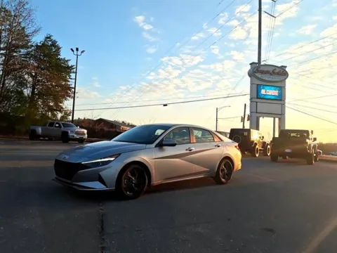 Silver 2023 Hyundai Elantra SEL for sale in Pelham, AL