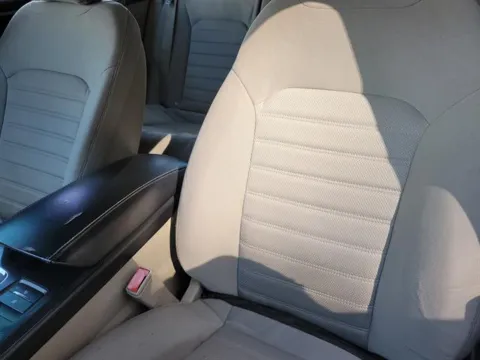 More photos of 2020 Ford Fusion SE at Susan Schein Automotive - Pelham, AL